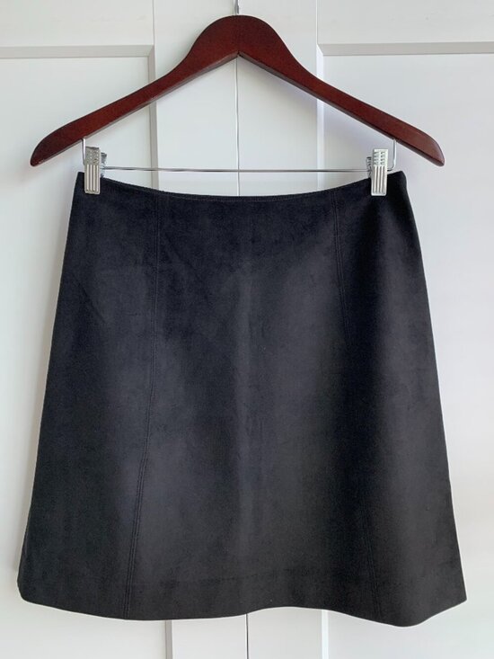 Babaton Dresses & Skirts - Babaton Skirt A-line Size 10 Black Faux Suede